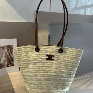 Celine 42x25x30cm straw tote bag